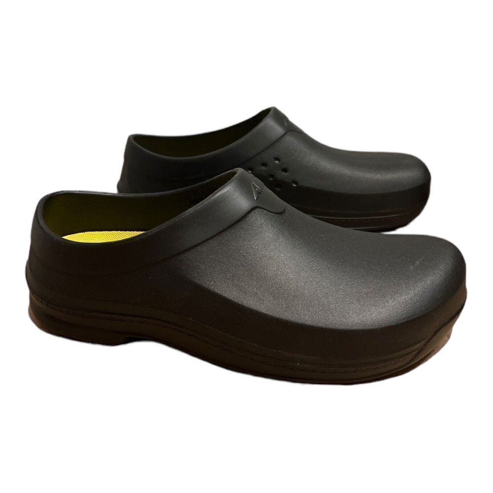 Avia Shoes Women's 11 Avi Flame SR Oil Slip Resistant Walking Slip On Work Clogs